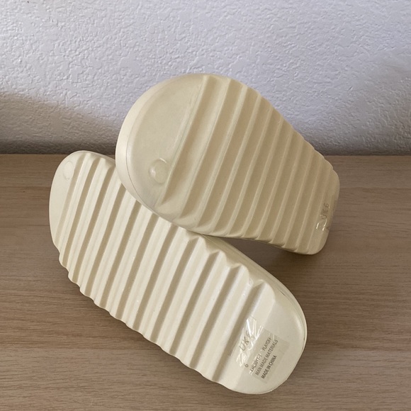 EGO Slides - Picture 5 of 5